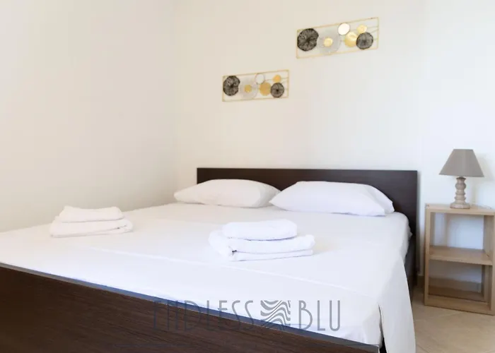 Endless Blu * Pyrgadikia