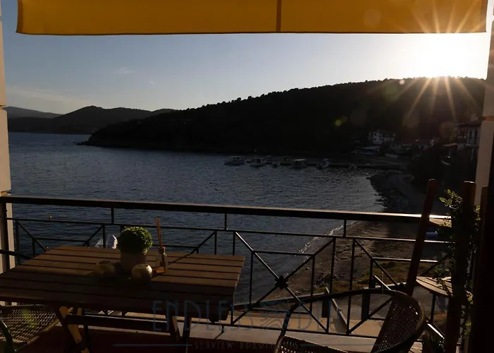 Endless Blu * Pyrgadikia